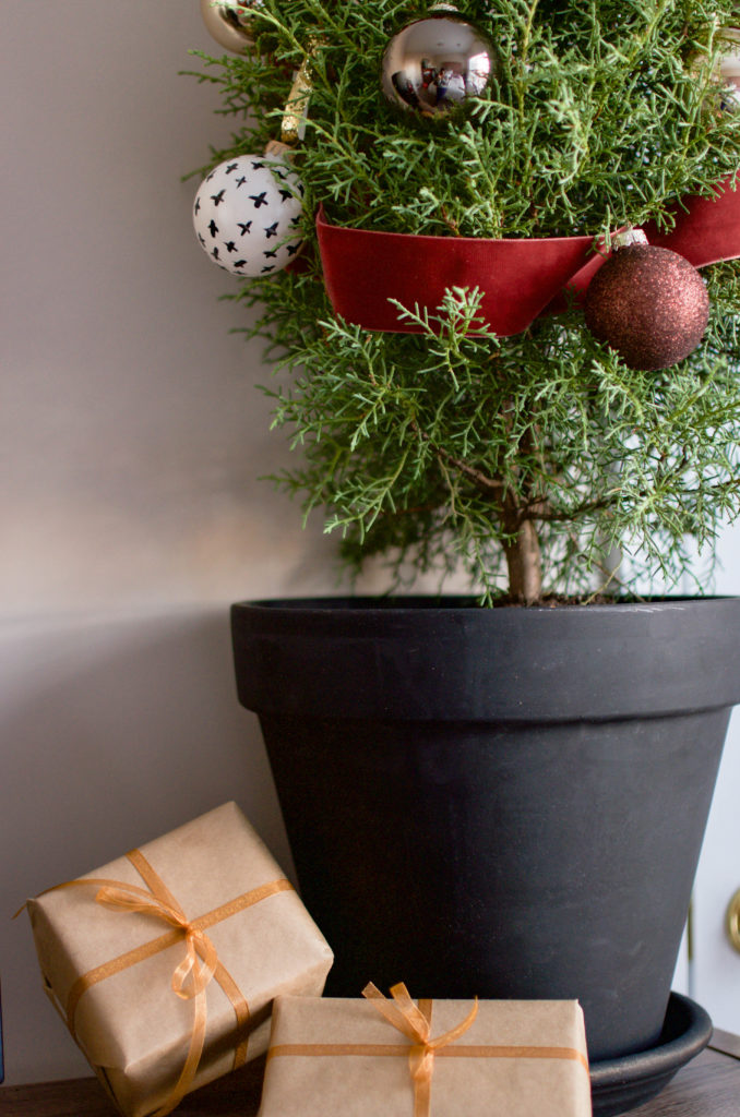 DIY Christmas Ornaments jennifer nesbitt maria antoinette