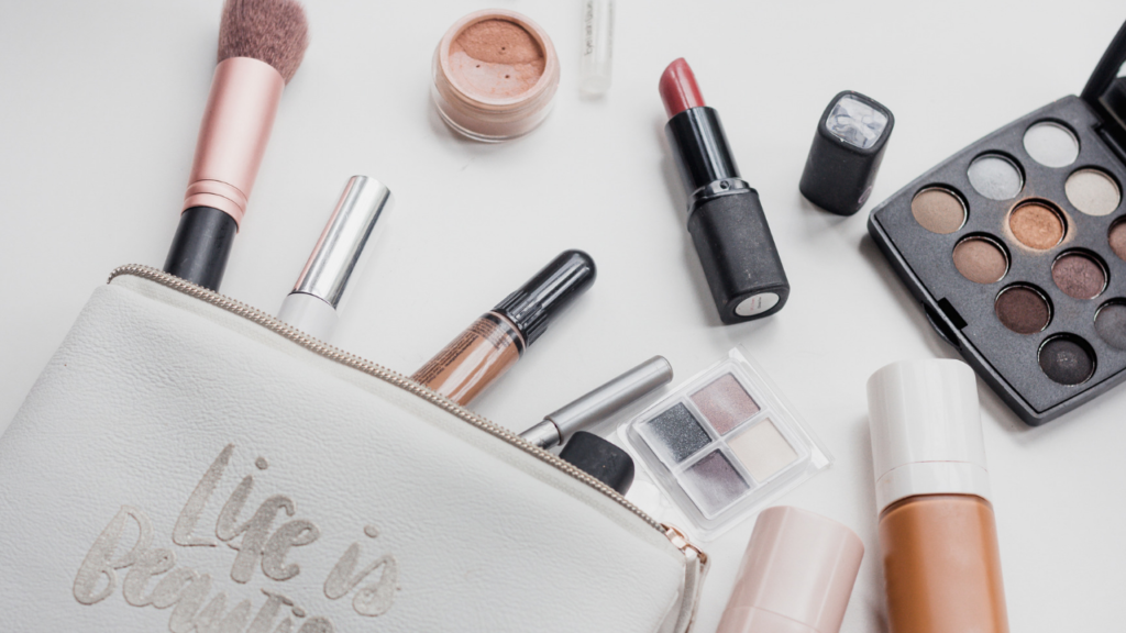 9 Easy Ways To Spring Clean Your Makeup Collection